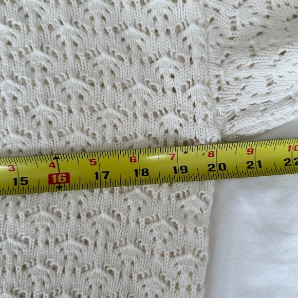 H&M Girls White Pointelle-Knit Sweater — Size US 20 - Picture 4 of 5